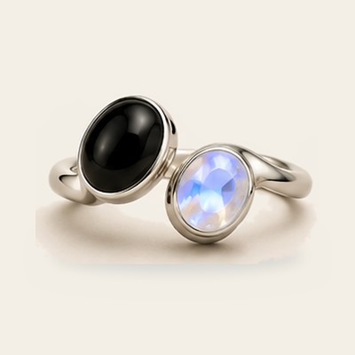 Round & Oval Duo in Black Onyx & Moonstone, 925 sterling silver